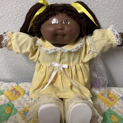 Vintage Cabbage Patch Kid Girl African American Brown Hair Brown Eyes Head Mold #3 1985