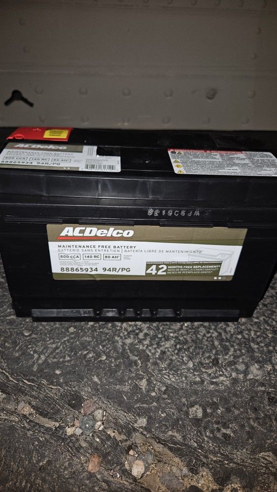 94R/ PG BATTERY 800 CCA