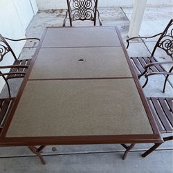 Patio table whit 5 chairs