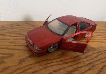 Jada Toys 1/24 Dub City 1996 Chevy Impala SS 96 CHEVROLET