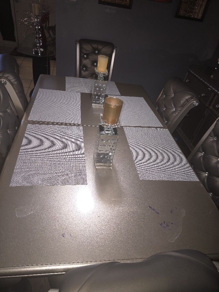 Dinning Room Table