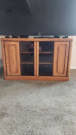 Free oak tv cabinet/stand
