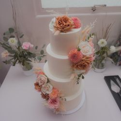 2 Tier Or 3 Tier Wedding Decoration
