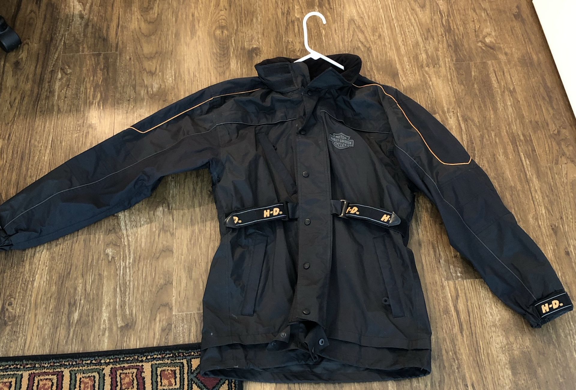Harley Davidson rain jacket/windbreaker size Medium