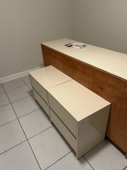 Dresser and 2 night stand