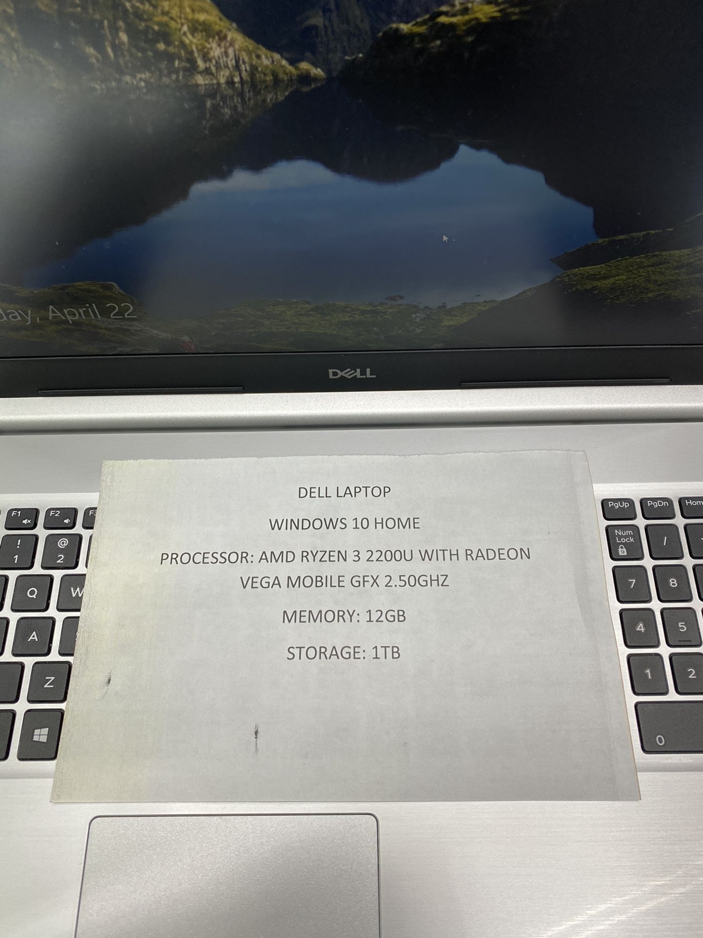 DELL LAPTOP 17” Inch. AMD RYZEN 3 2200U WITH RADEON/ VEGA MOBILE GFX 2.50GHZ $750