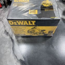 HAND SAW/ BRAND (NEW) DEWALT