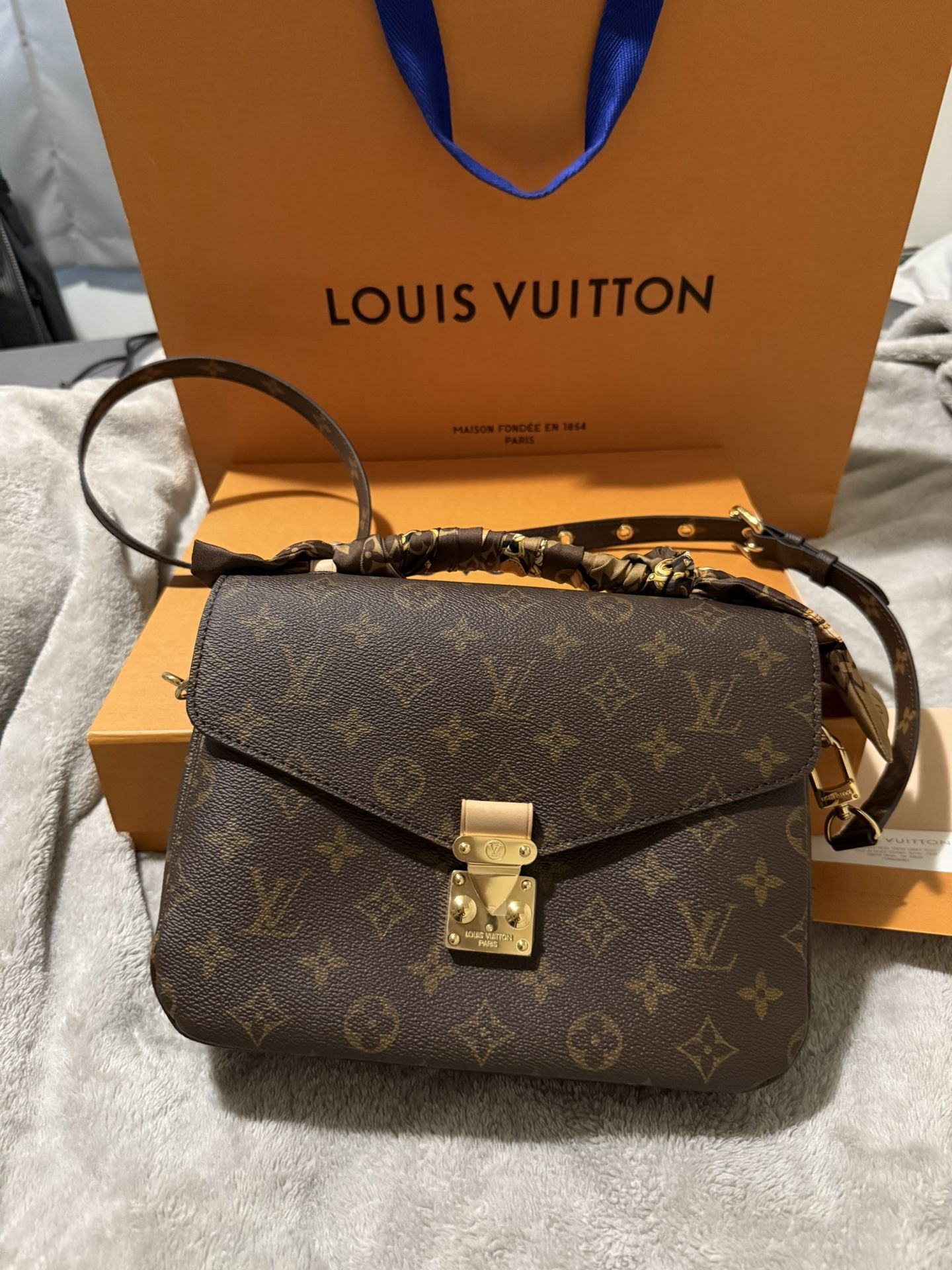 Louis Vuitton Pochette Métis