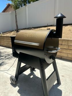 Traeger Smoker (works great)
