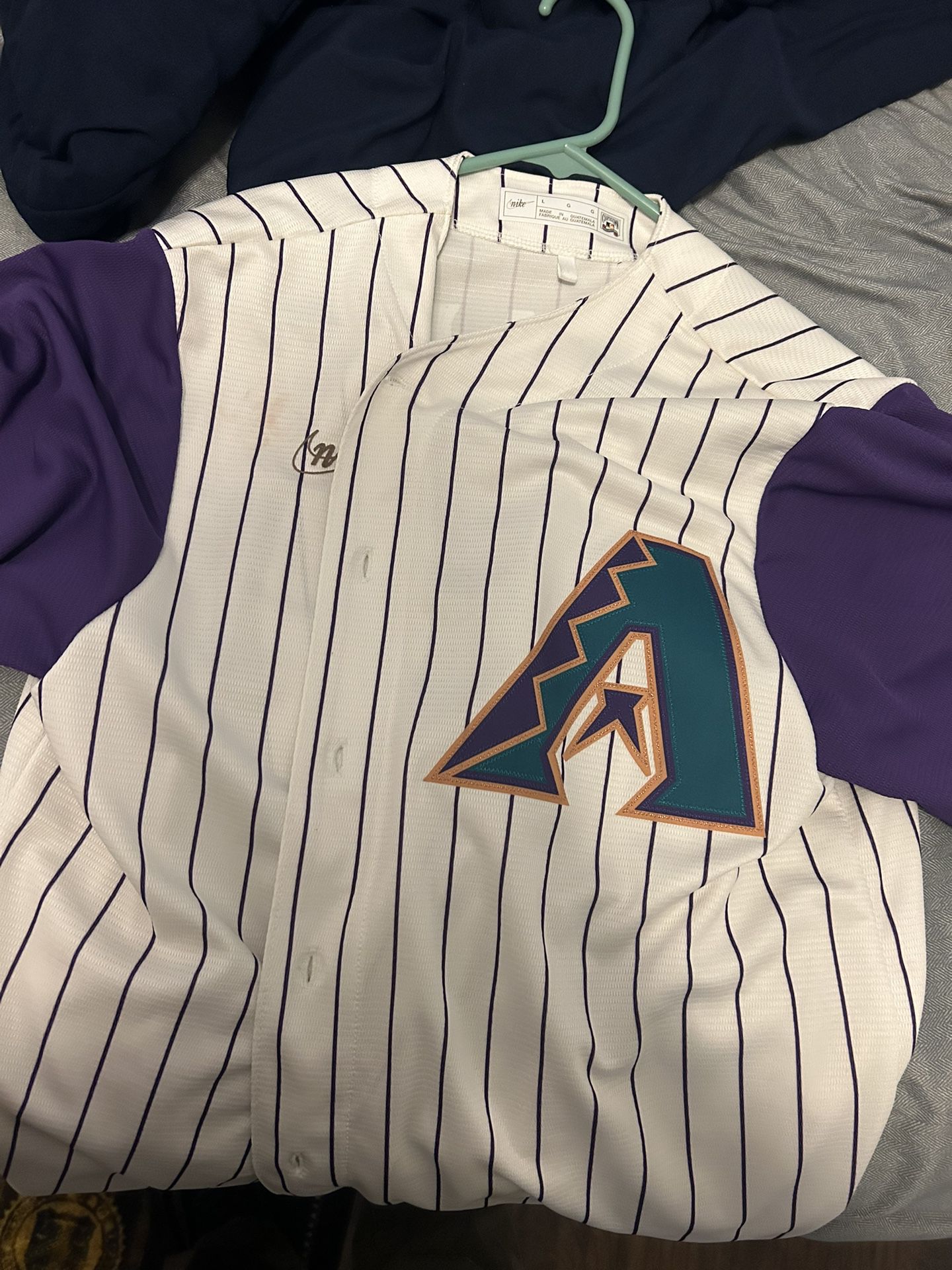 Luis Gonzalez Jersey Large for Sale in Tolleson, AZ - OfferUp