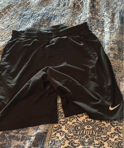 Nike Black Athletic Shorts Men’s Medium