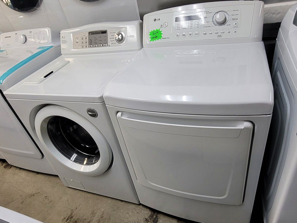 LG Front Loading Washer And Gas Dryer Set 