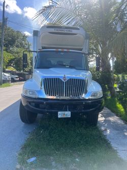 26 ft BOX TRUCK REEFER FOR SALE