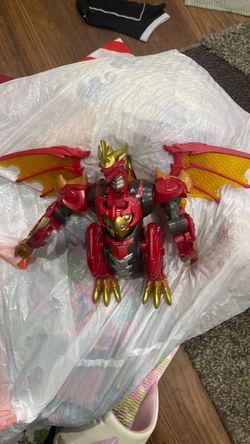 large red and gold Bakugan Dragonoid Infinity action figure made by Spin Master