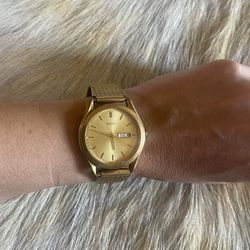 RARE vintage gold Pulsar (seiko) retro bracelet watch unisex (working)  Dial face has shown scratches (shown) and in good condition aside from missing