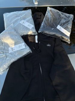 Alo zip ups grey, black