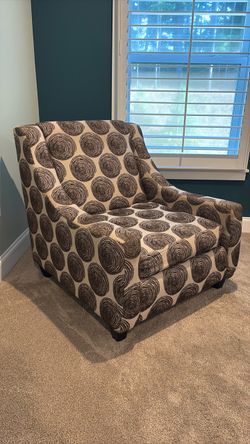 Oversized Cream & Brown Upholstered Accent Chair