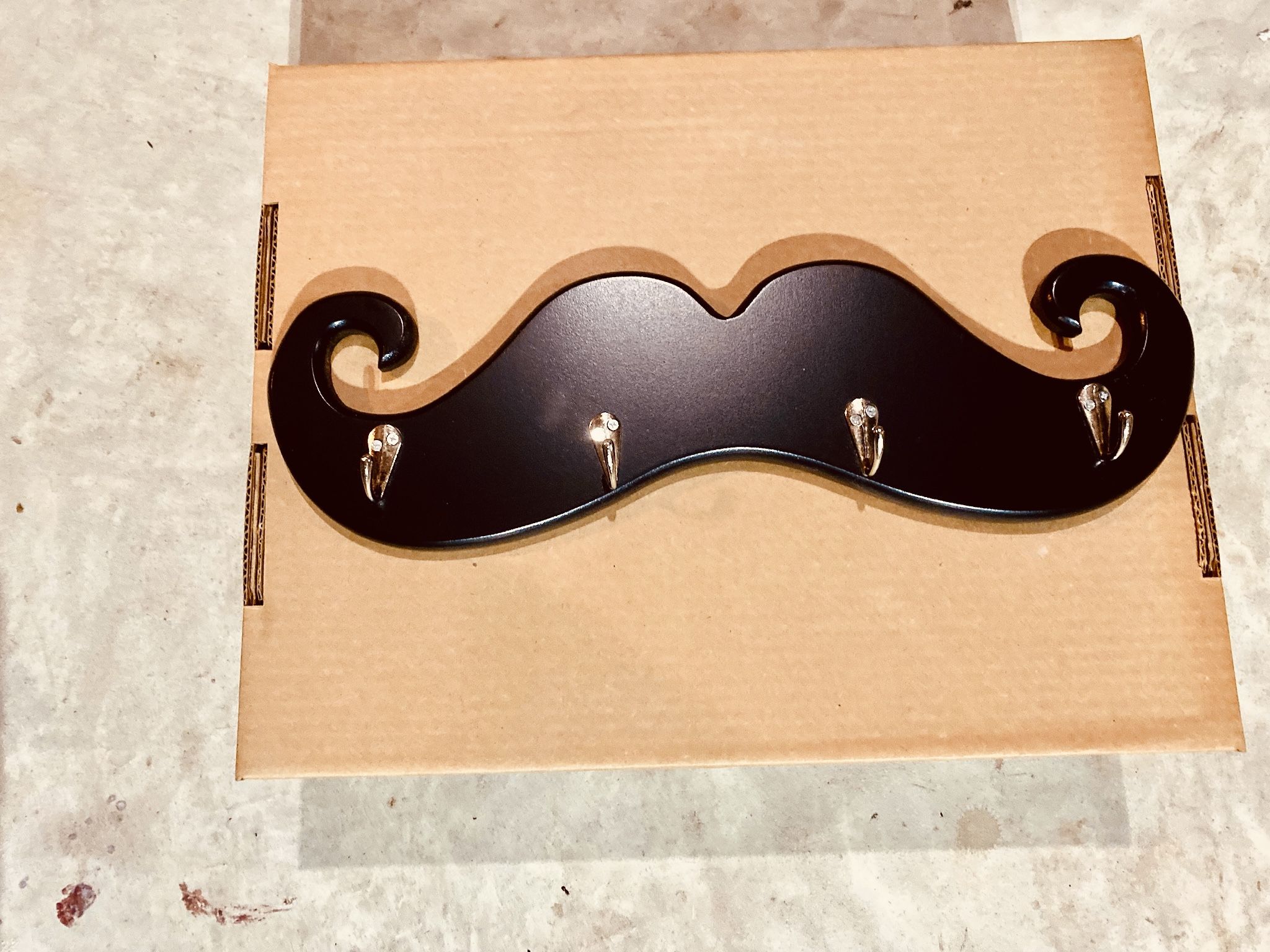 Mustache Wall Mount Key Board Or Cap Rack