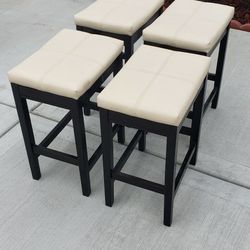 Set Of 4  Stool