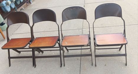 4 Heavy Duty Folding Chairs