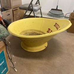 Rare one of a kind Bill Johnson’s Big Apple restaurant decor antique wash basin Arizona history 