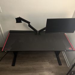Secret Labs Magnus Desk And 540hz Monitor With Dual Mounted Bipod 