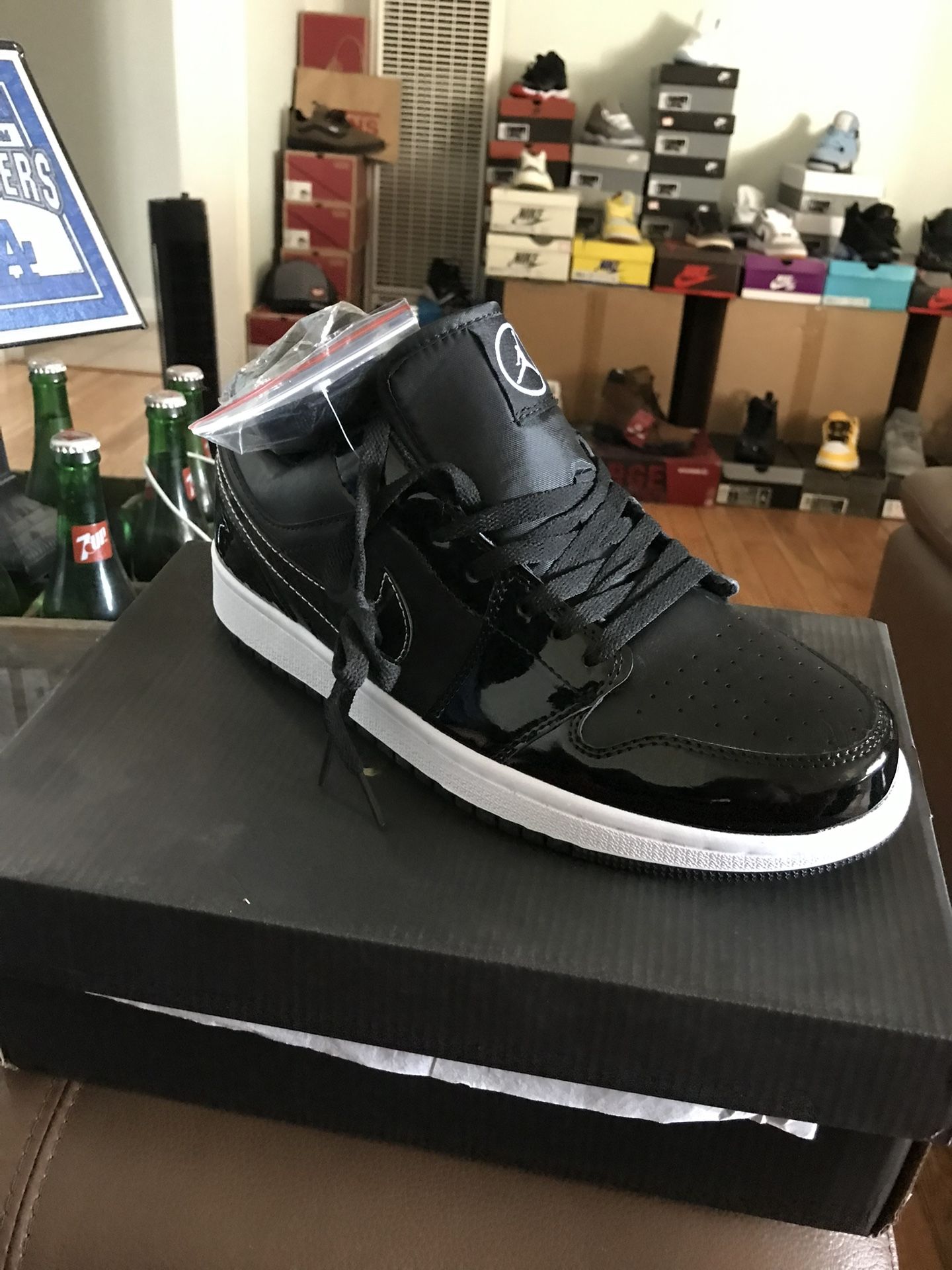 Jordan 1 Low Patent Leather Sz 10 Men’s