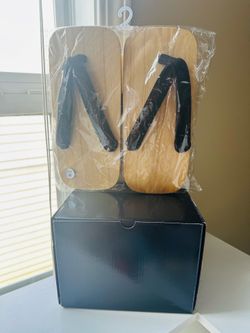 Traditional Japanese Wooden Geta Sandals