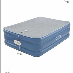 Air mattress with built in pump