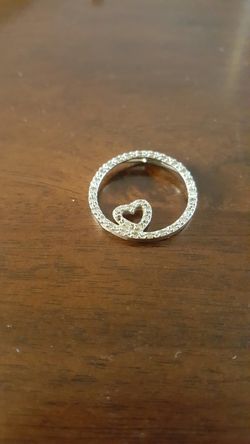 14kt White gold heart pendant with diamonds asking 200$ obo