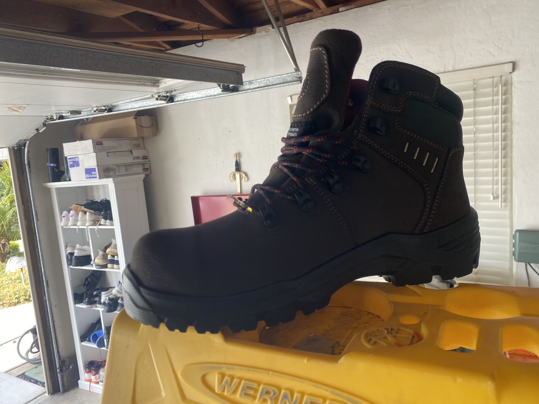Work boots steel toe
