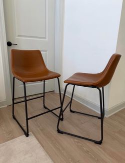 SET OF 2 BARSTOOLS FROM TARGET GOOD CONDITION