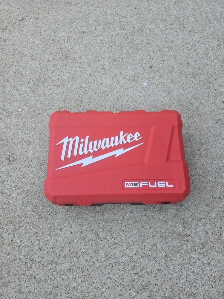 Milwaukee Case