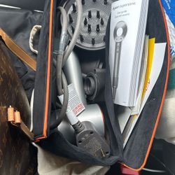 Dyson supersonic T3 hairdryer With Accessories And Case