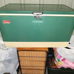  Vintage Coleman Cooler Excellent Condition With Extras 