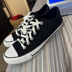 Womens Converse Size 10