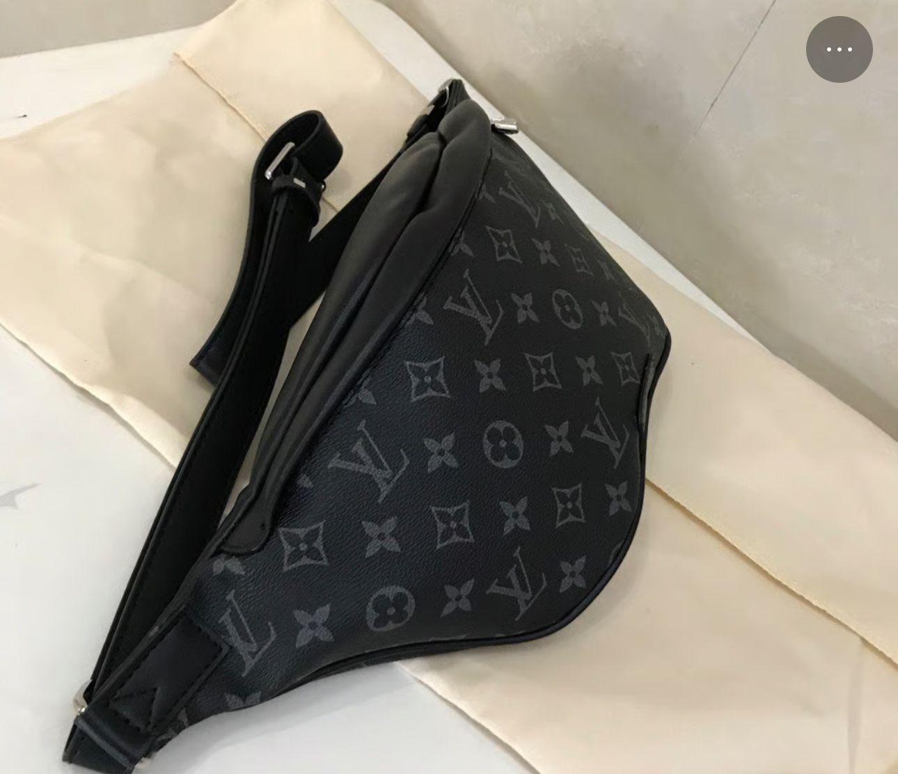 Louis Vuitton Discover Bumbag PM
