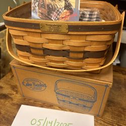 1992 Edition Longaberger Cake Basket NEW 