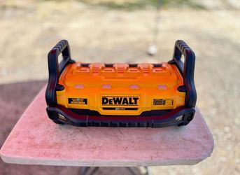 DEWALT 1800 Watt Portable Power Station and 20V/60V MAX Lithium-Ion Battery Charger
