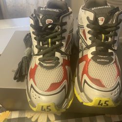 Balenciaga Size 41/43/45