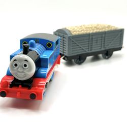 Thomas & Friends 2009 Motorized Thomas with Cargo Car