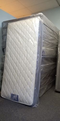 Mattresses/ Box Springs