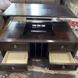 Coffee Table With Rugs 