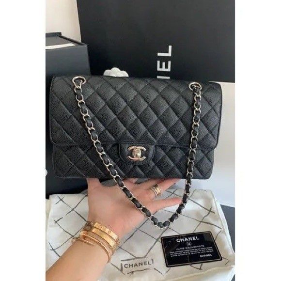 Chanel Classic Double Flap Bag (100% Authentic) for Sale in