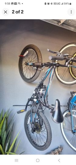 Black/blue mountain bike 20 in