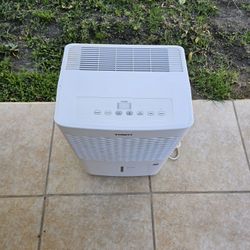Dehumidifier 