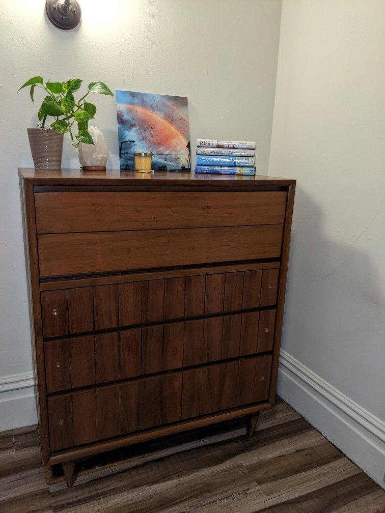MCM Mid Century Modern Kroehler Tallboy Dresser