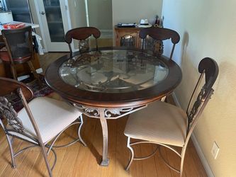 Round Glass Top Dining Table with 4 Chairs