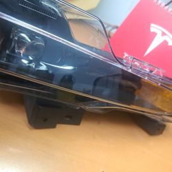 Tesla 2017-2020 Model 3 Front Right Passenger LED Fog Light
