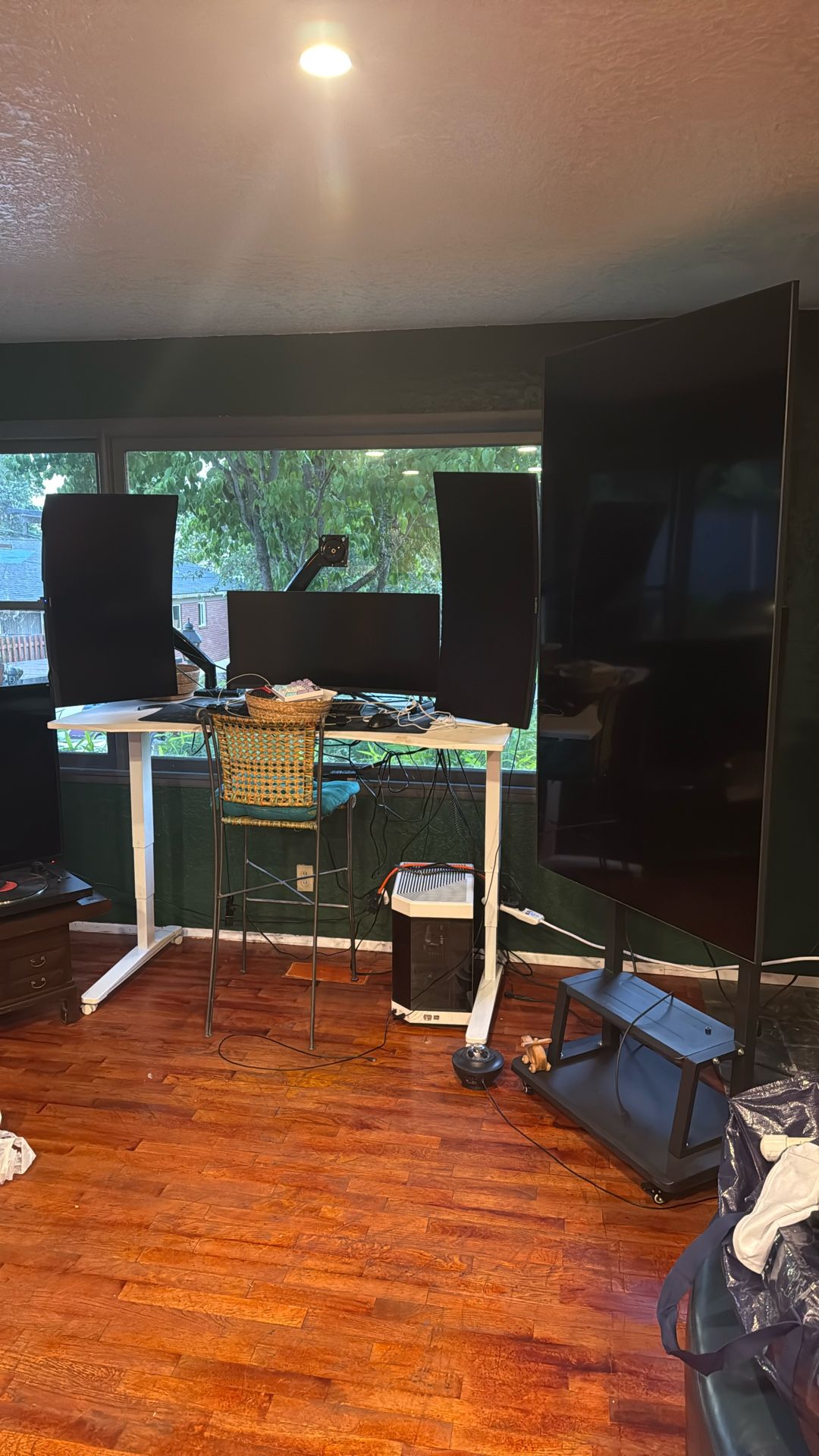 4 Screen Gaming/Trading/Work Setup
